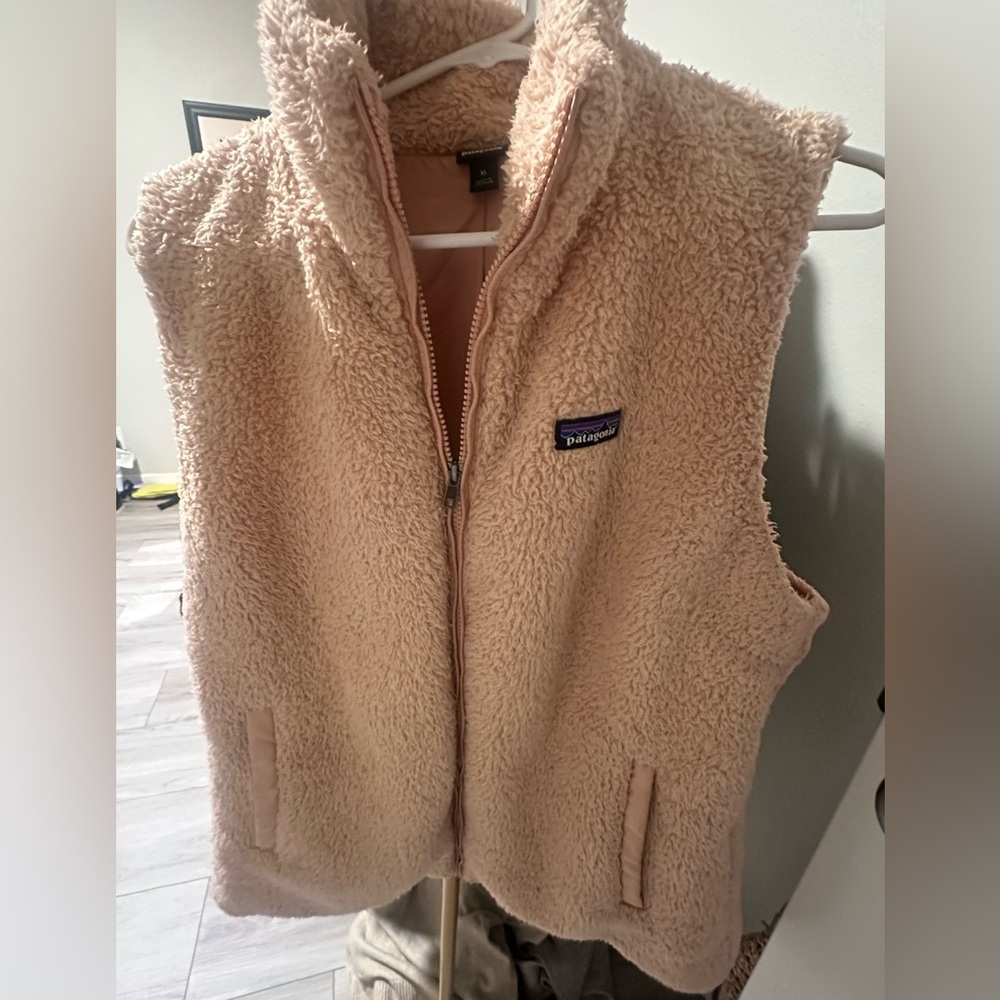 Patagonia XL fuzzy pink vest
